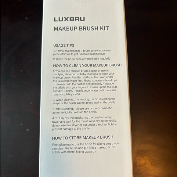 LUXBRU Professional Makeup Brush Set - Picture 5 of 5